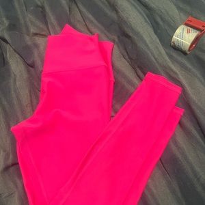 Alo leggings hot pink large